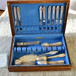 WM Rogers & Son Flatware Silverware Silver Plated 51 pc In Case